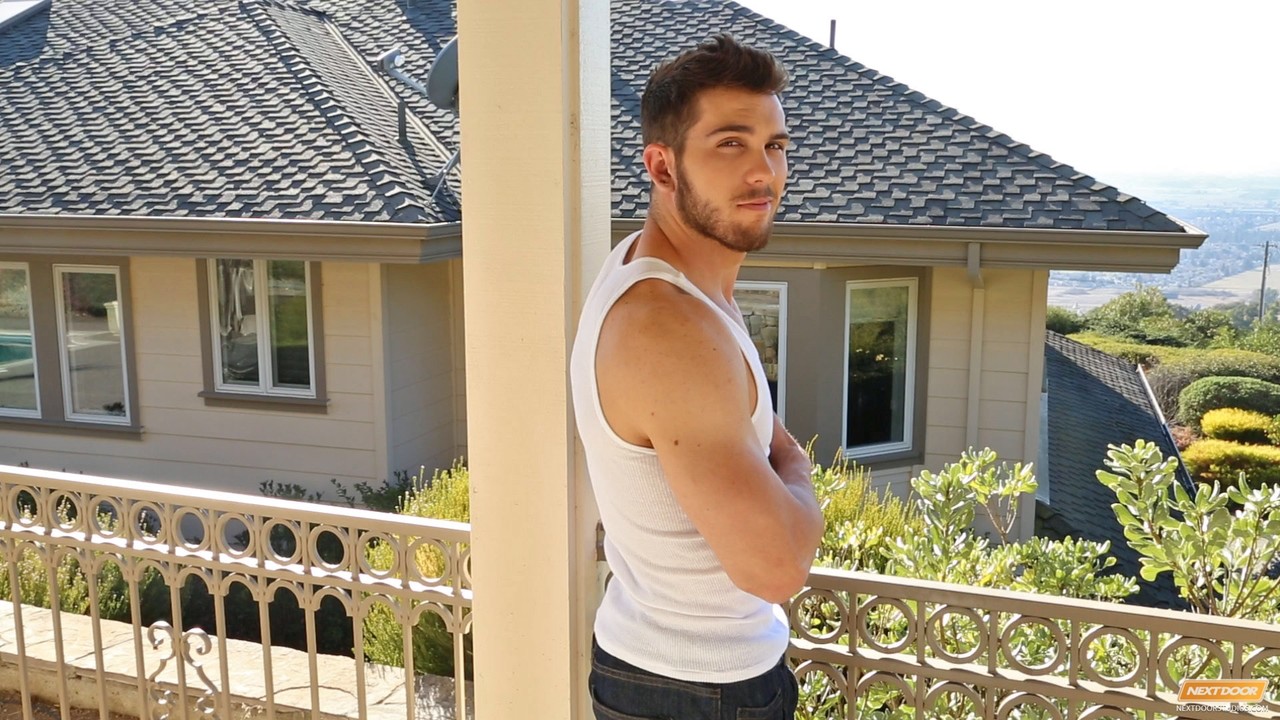 Good-looking athletic hunk Chuck shows off his big muscles and jerks off  