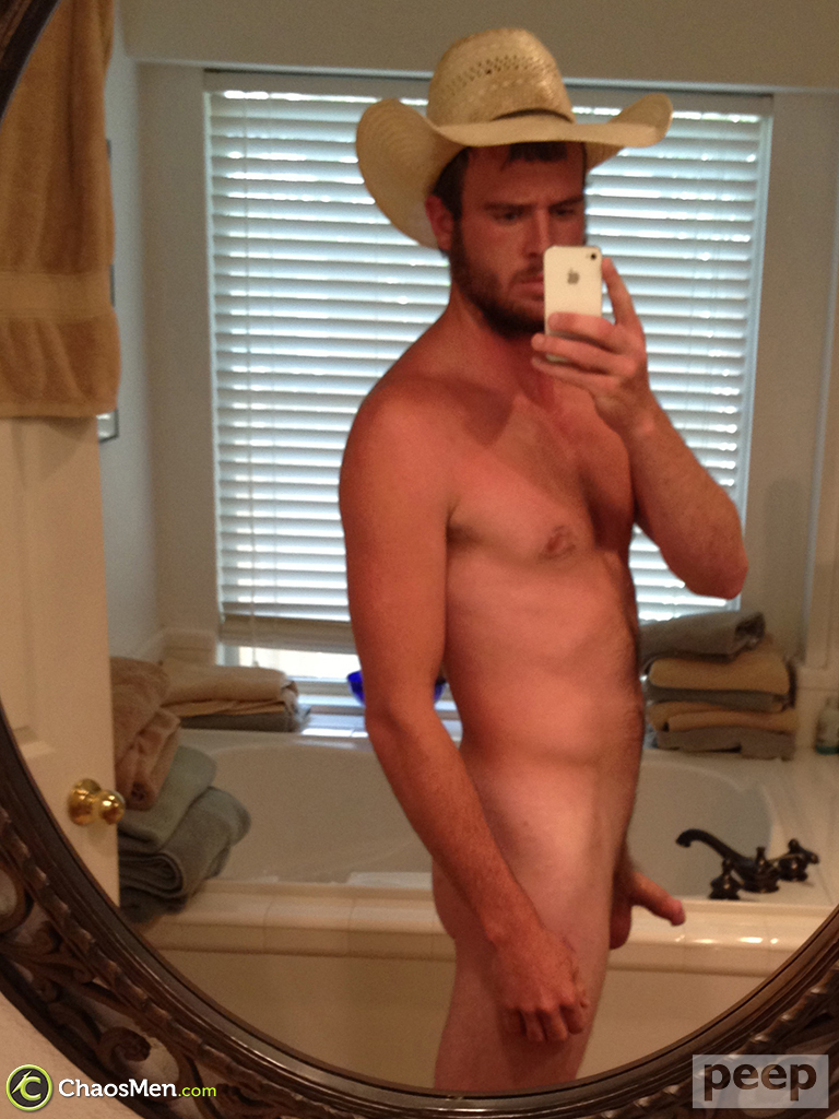 Gay cowboy Garth takes selfies of his gorgeous body and hairy dick  