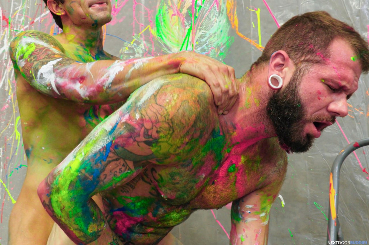 Gay artists Johnny Hill & Dakota Payne get covered in paint & have anal sex  