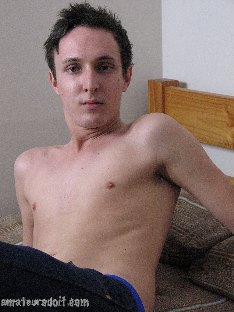 Petite gay Hayden Handson doffs his clothes slowly and jerks off his boner  