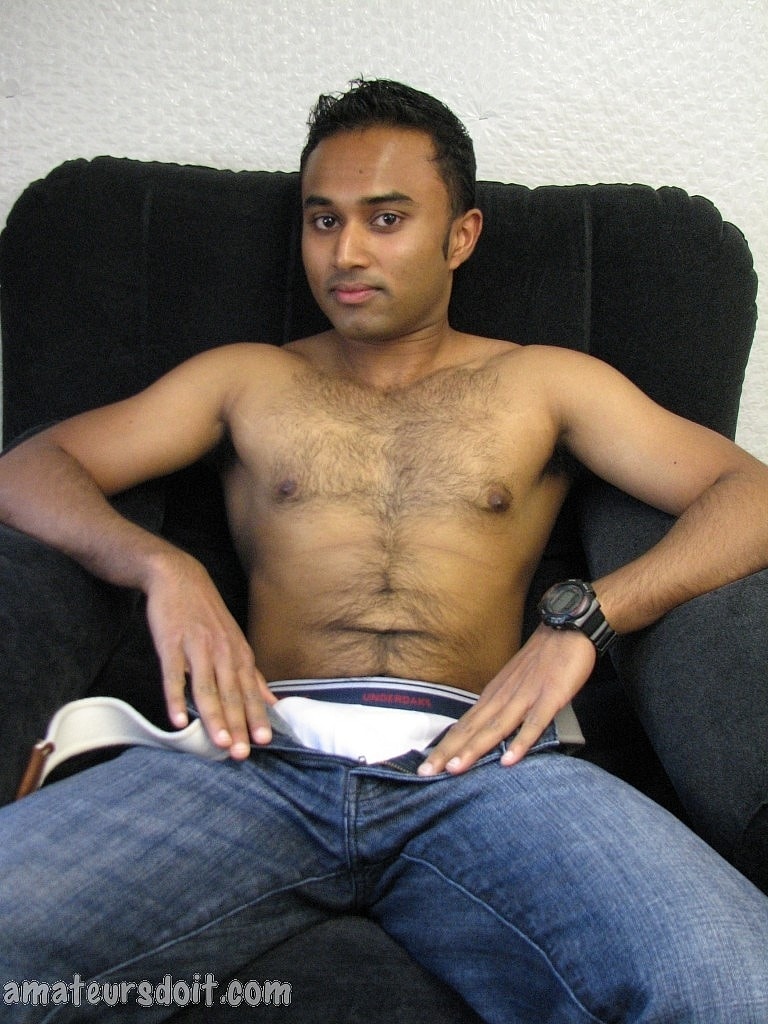 Dark-skinned gay amateur Saul Cumload doffs his clothes and jerks off his dick  