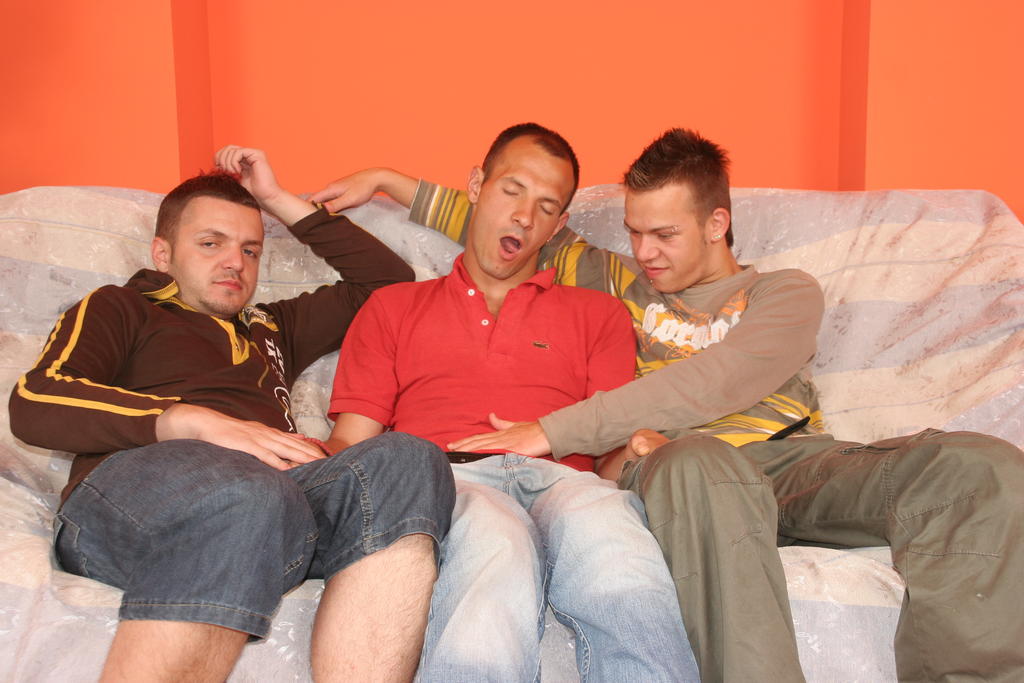 Nasty Gay Ryan And His Friends Suck Cocks At The Same Time A...  