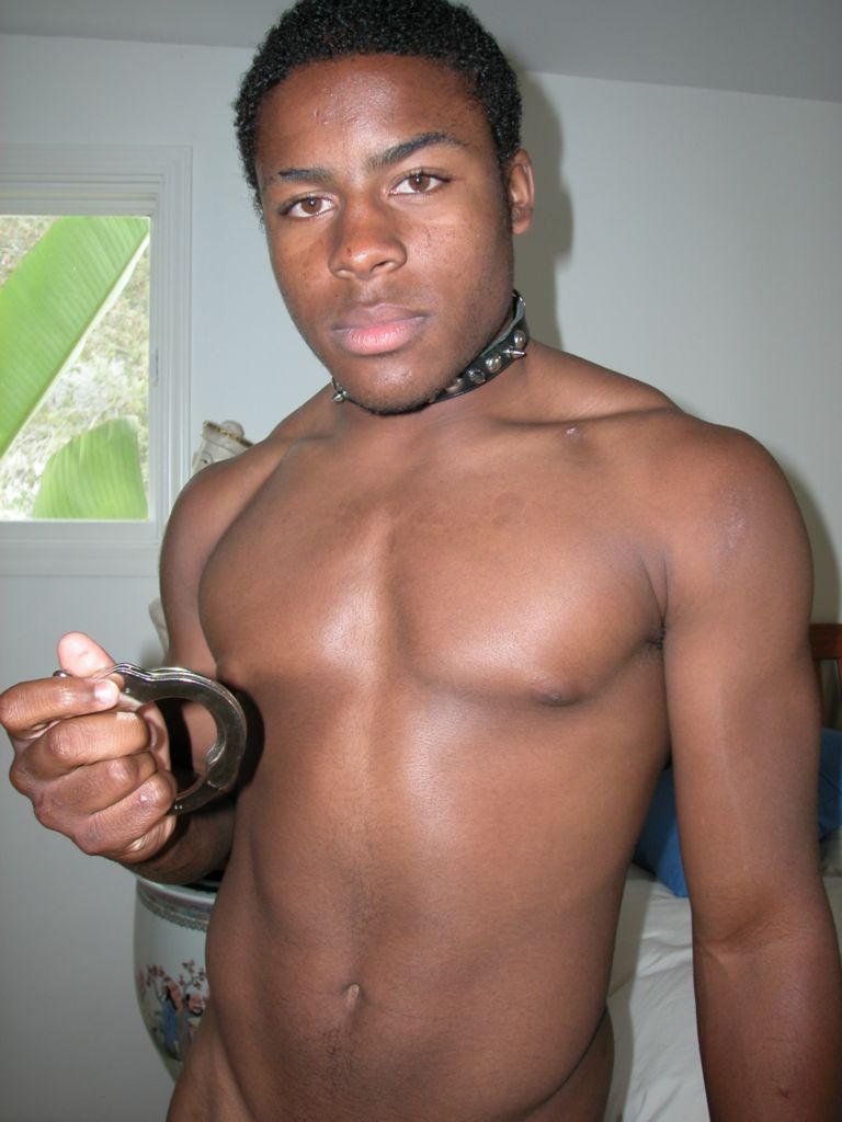 Hot Ebony Gay Jack Takes Out His Handcuffs For Some Sexy Kin...  