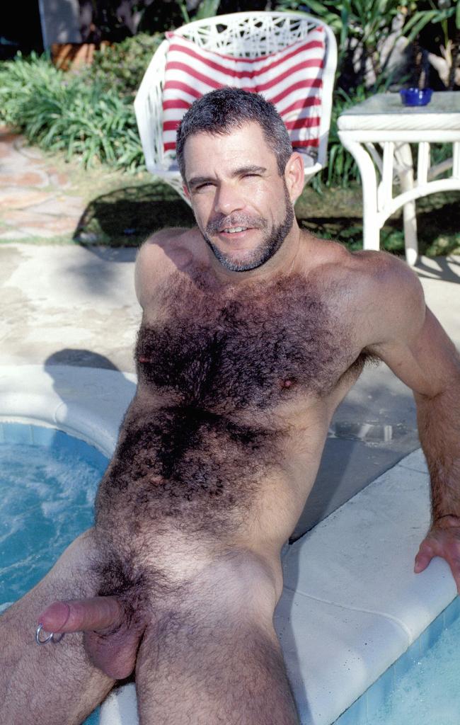 Husky Gay Bear With A Hairy Chest Posing In A Pool And Clutching His Huge Erect Cock Live  