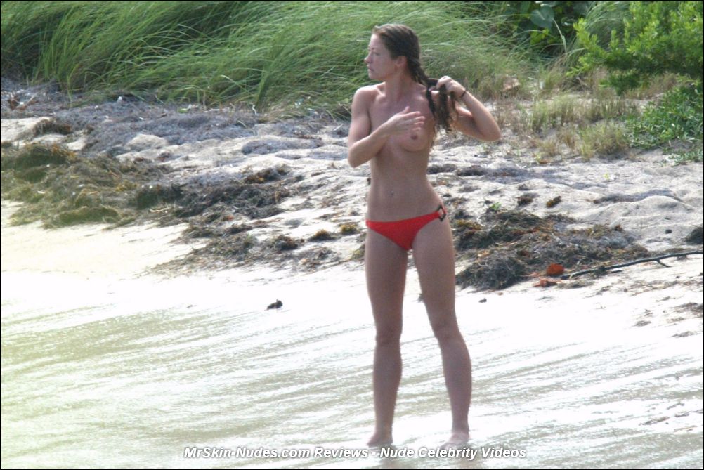 Celebrity Rebecca Gayheart Paparazzi Topless On A Yacht  